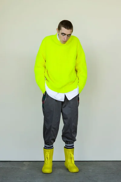 Look 15